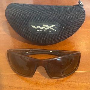 Wiley X Echo Sunglasses. Tortoise frame. Polarized Amber Lens.